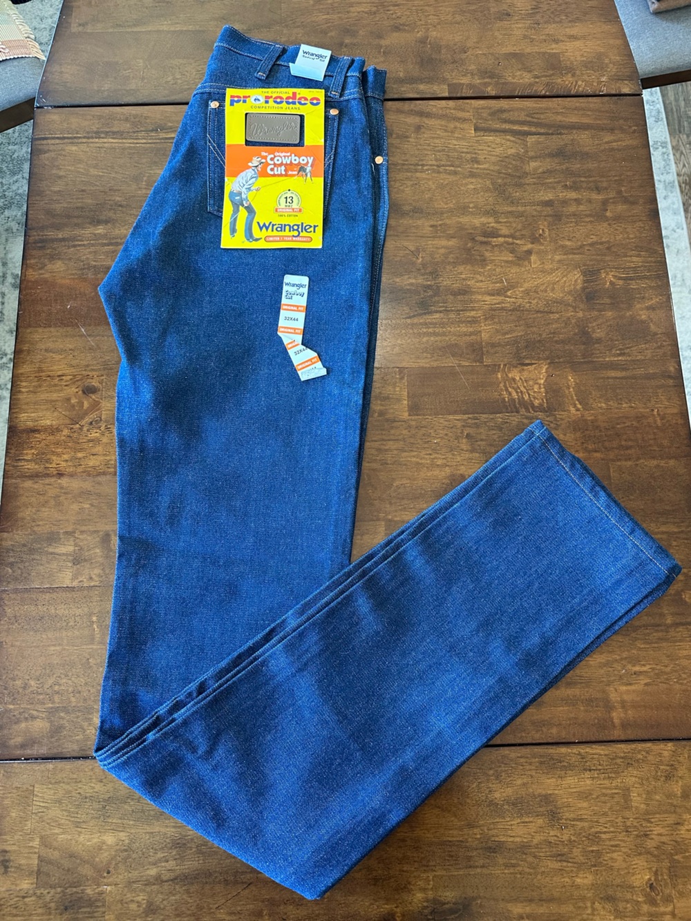 Vintage Deadstock Wrangler Cowboy Cut 32x44